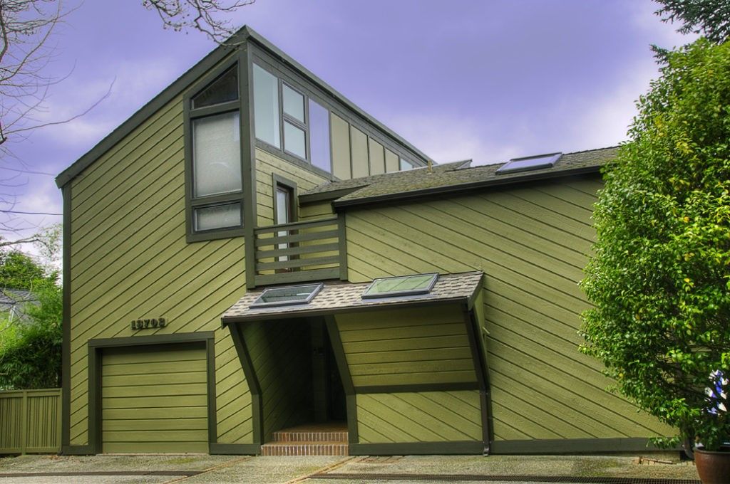 local roofer local contractor